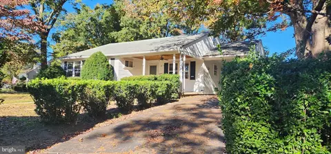 6 Glenwood Dr, Glen Burnie, MD 21060