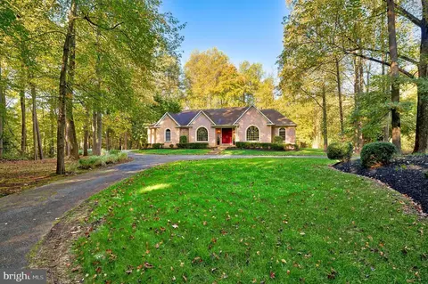 929 Heatherfield Ln, Millersville, MD 21108