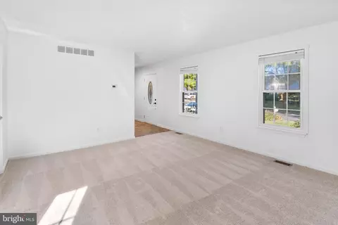 8333 Sail Ct, Pasadena, MD 21122 photo 19
