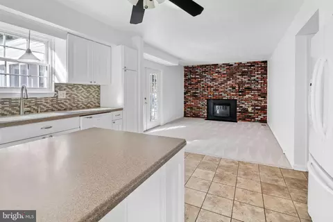 8333 Sail Ct, Pasadena, MD 21122 photo 12