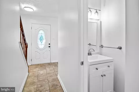 8333 Sail Ct, Pasadena, MD 21122 photo 17
