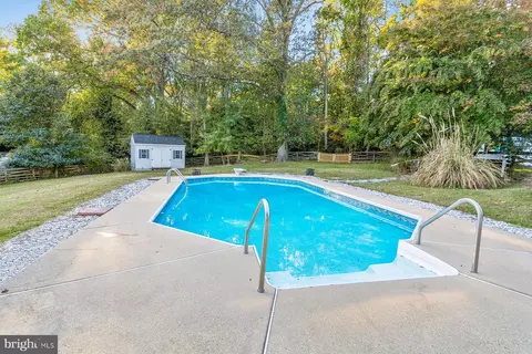 8333 Sail Ct, Pasadena, MD 21122 photo 36