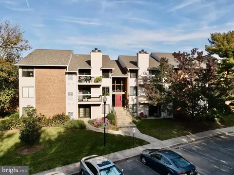 1111 Castle Harbour Way #1C, Glen Burnie, MD 21060