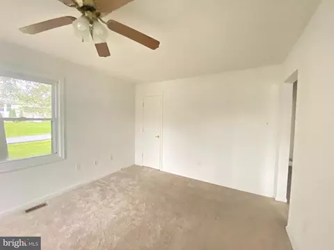 551 Sarah Ave, Linthicum, MD 21090 photo 4