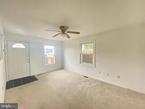 551 Sarah Ave, Linthicum, MD 21090 photo 3