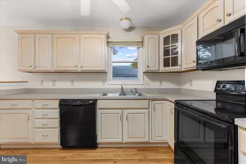 935 8th St, Pasadena, MD 21122 photo 14