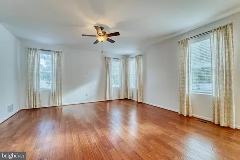 2527 231st St, Pasadena, MD 21122 photo 10