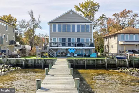 7663 Bay St, Pasadena, MD 21122
