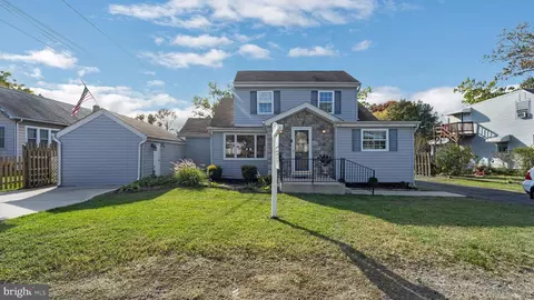 8110 Highpoint Rd, Clearwater Beach, MD 21226