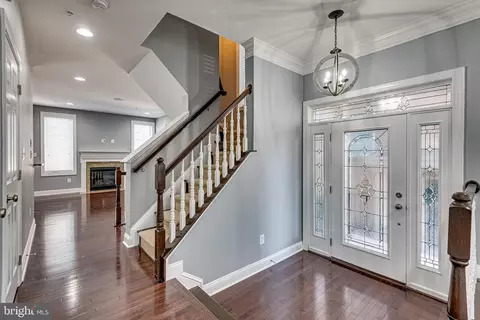 7667 Elmcrest Rd, Hanover, MD 21076 photo 4