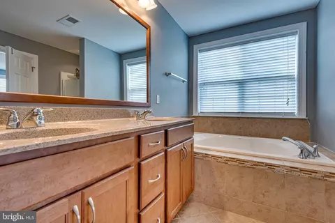 7667 Elmcrest Rd, Hanover, MD 21076 photo 21