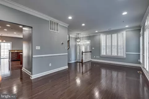 7667 Elmcrest Rd, Hanover, MD 21076 photo 7