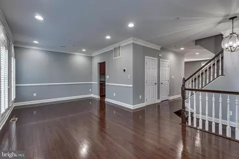 7667 Elmcrest Rd, Hanover, MD 21076 photo 6
