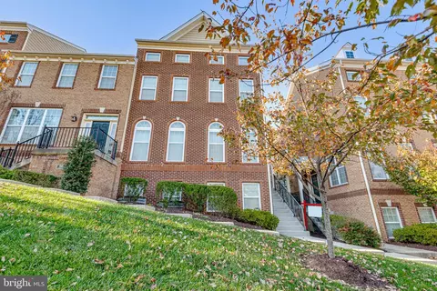 7667 Elmcrest Rd, Hanover, MD 21076 photo 2