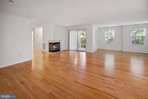 20 F Hearthstone Ct #F, Annapolis, MD 21403