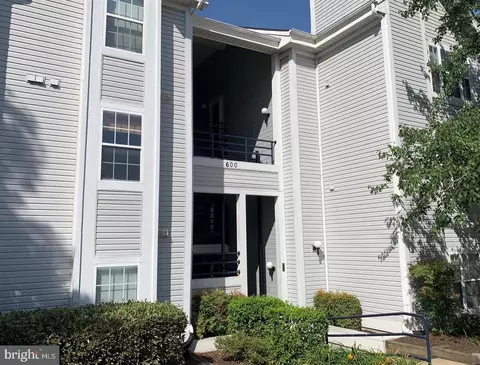 600 Resty Ln #302, Odenton, MD 21113