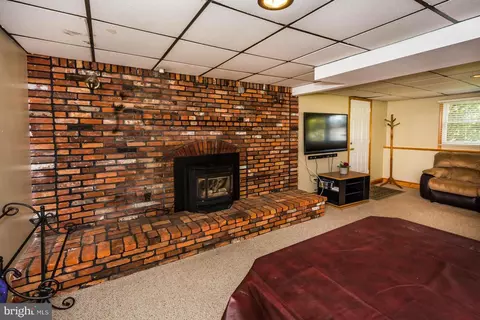 1214 Farmview Rd, Pasadena, MD 21122 photo 43