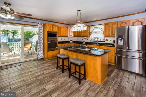 1214 Farmview Rd, Pasadena, MD 21122 photo 5
