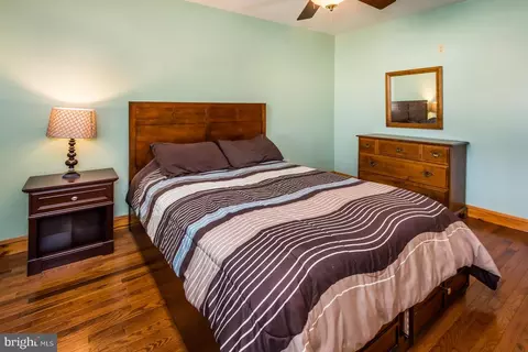 1214 Farmview Rd, Pasadena, MD 21122 photo 32