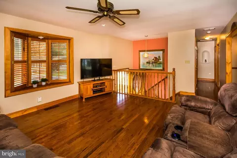 1214 Farmview Rd, Pasadena, MD 21122 photo 23
