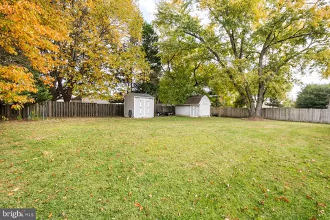 1214 Farmview Rd, Pasadena, MD 21122 photo 47