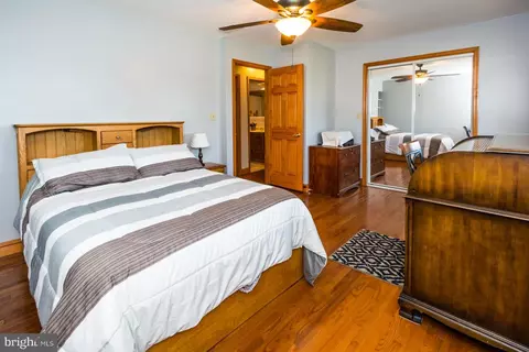 1214 Farmview Rd, Pasadena, MD 21122 photo 18