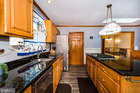 1214 Farmview Rd, Pasadena, MD 21122 photo 14