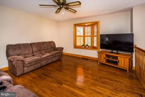 1214 Farmview Rd, Pasadena, MD 21122 photo 24