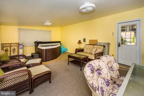 1214 Farmview Rd, Pasadena, MD 21122 photo 45