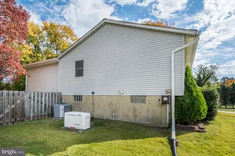 1214 Farmview Rd, Pasadena, MD 21122 photo 51