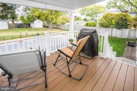 1214 Farmview Rd, Pasadena, MD 21122 photo 7
