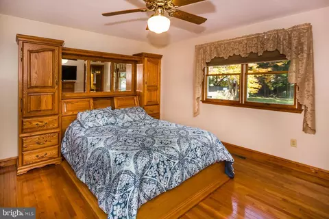 1214 Farmview Rd, Pasadena, MD 21122 photo 13