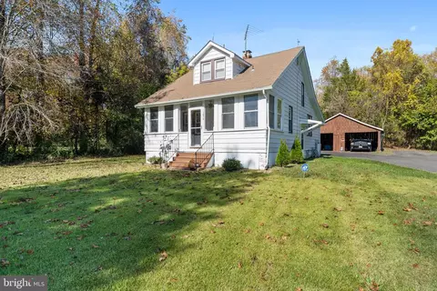 1074 Marlboro Rd, Lothian, MD 20711