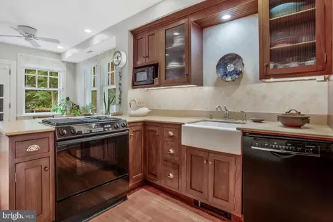 77 Conduit St, Annapolis, MD 21401 photo 12
