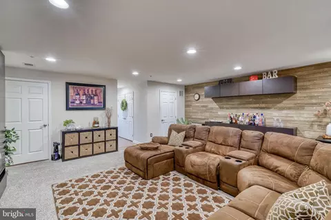 767 Cherry Bark Ln, Baltimore Highlands, MD 21225 photo 13