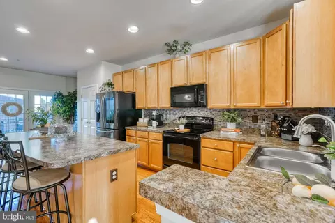 767 Cherry Bark Ln, Baltimore Highlands, MD 21225 photo 25