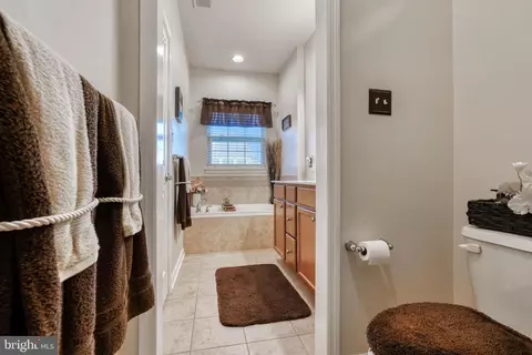 767 Cherry Bark Ln, Baltimore Highlands, MD 21225 photo 54