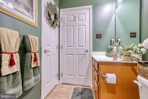 767 Cherry Bark Ln, Baltimore Highlands, MD 21225 photo 43