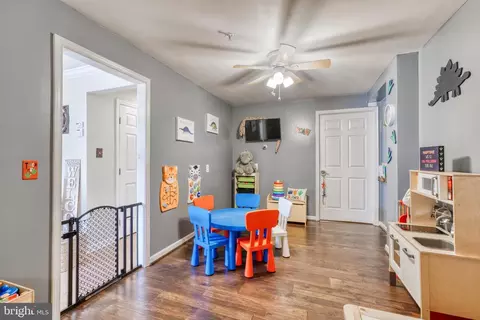 767 Cherry Bark Ln, Baltimore Highlands, MD 21225 photo 6