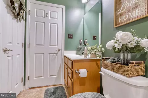 767 Cherry Bark Ln, Baltimore Highlands, MD 21225 photo 44