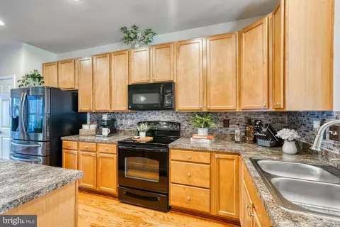 767 Cherry Bark Ln, Baltimore Highlands, MD 21225 photo 26