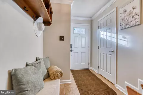 767 Cherry Bark Ln, Baltimore Highlands, MD 21225 photo 8
