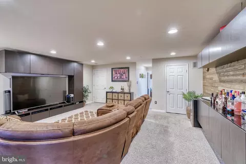 767 Cherry Bark Ln, Baltimore Highlands, MD 21225 photo 14
