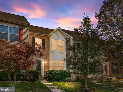 8107 Gray Stone Ln, Pasadena, MD 21122