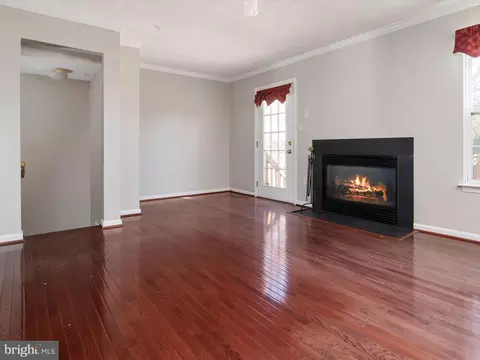 8107 Gray Stone Ln, Pasadena, MD 21122 photo 10