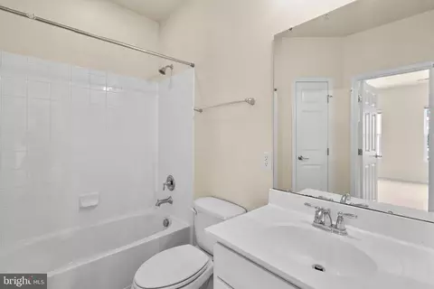 1602 Hardwick Ct #202, Hanover, MD 21076 photo 27