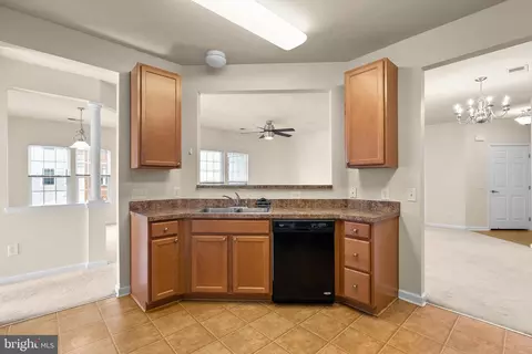 1602 Hardwick Ct #202, Hanover, MD 21076 photo 10