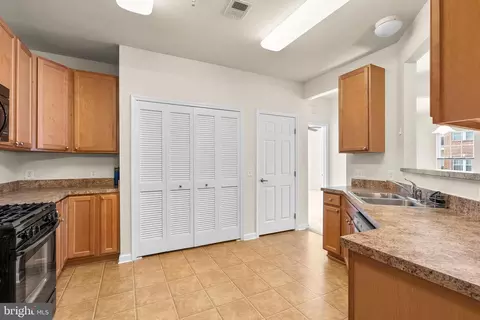 1602 Hardwick Ct #202, Hanover, MD 21076 photo 12