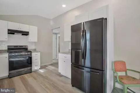 1696 Grandview Rd, Pasadena, MD 21122 photo 14