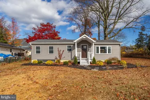1696 Grandview Rd, Pasadena, MD 21122 photo 5